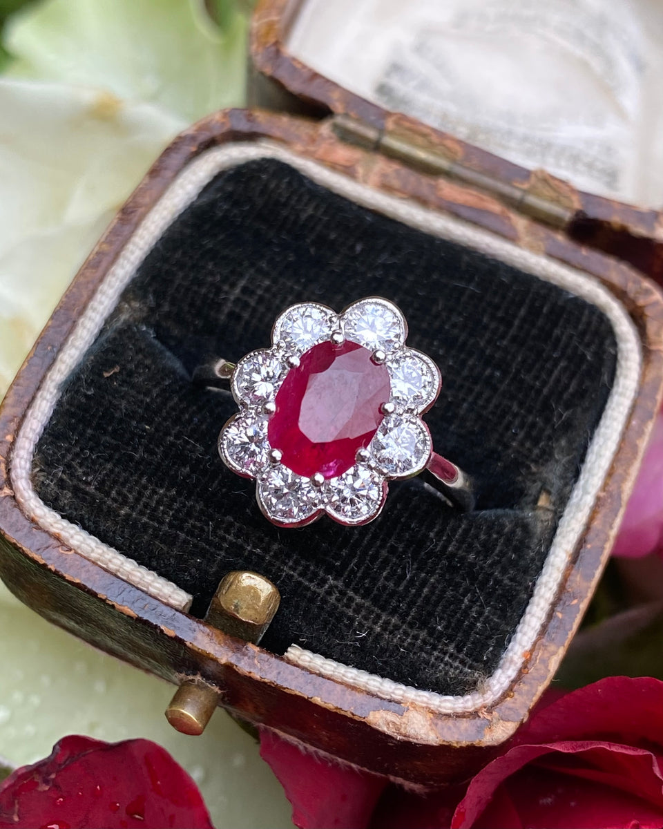 プラチナとRubyのリング Victorian Ruby and Diamond Cluster Platinum Ring 0.90ct + 1.65ct