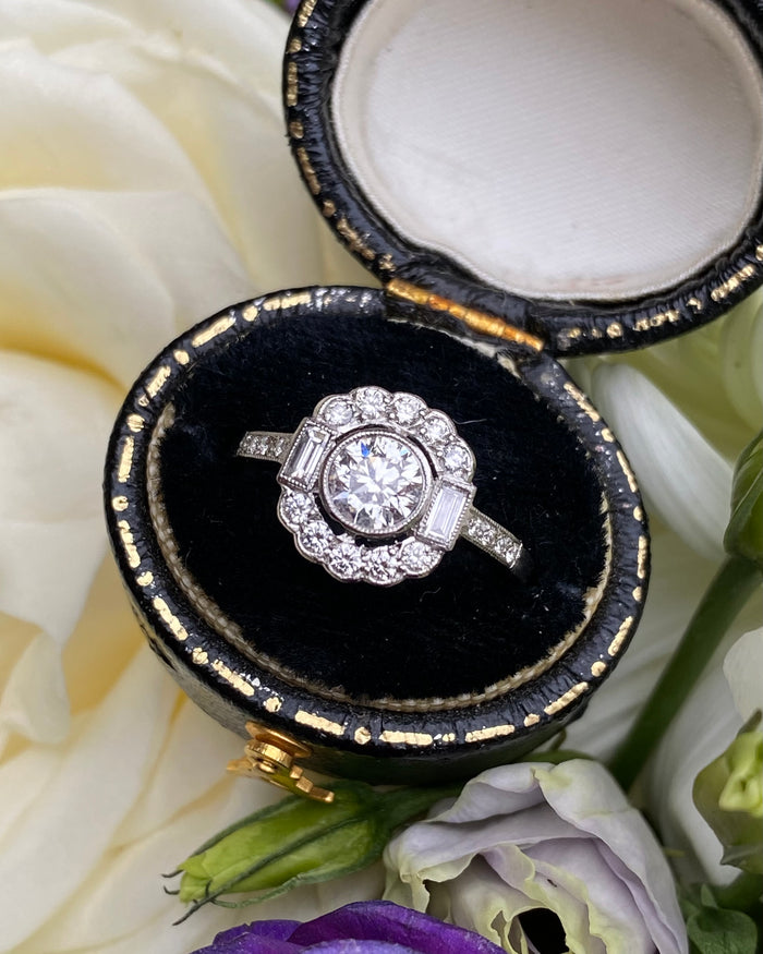 Pretty Diamond Daisy Cluster Ring 0.85ct Platinum