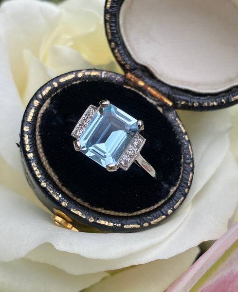 Art Deco Aquamarine and Diamond Platinum Ring 0.12ct + 1.90ct