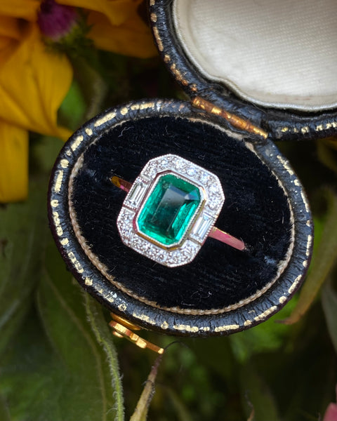 Art Deco Emerald and Diamond Platinum Ring 0.25ct + 1.0ct