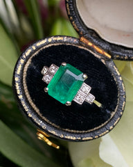 Art Deco Emerald and Diamond Platinum Ring 0.15ct + 2.25ct