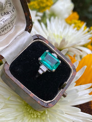 Art Deco Emerald and Diamond Platinum Ring 0.25ct + 4.0ct