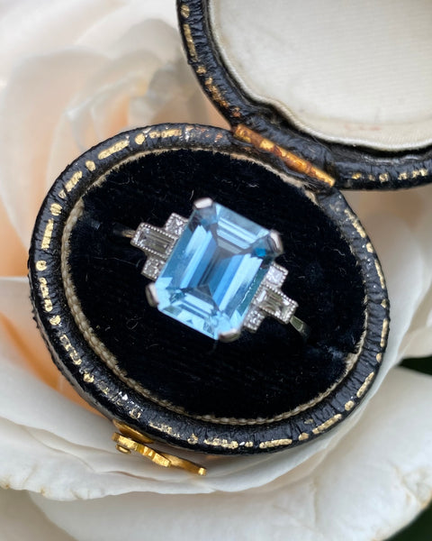 Art Deco Aquamarine and Diamond Platinum Ring 0.15ct + 1.75ct