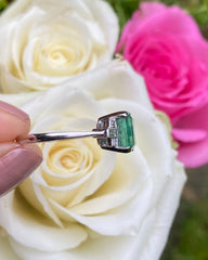 Art Deco Emerald and Diamond Platinum Ring 0.20ct + 1.40ct