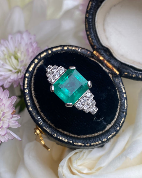 Art Deco Emerald and Diamond Platinum Ring 0.25ct + 2.15ct