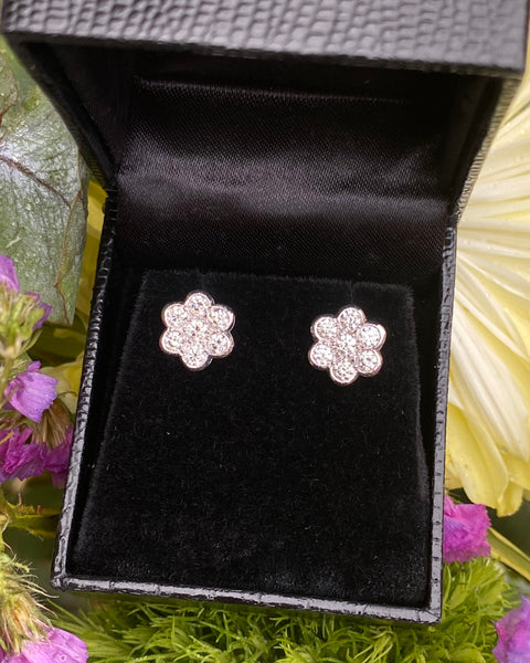 18ct White Gold Diamond Cluster Earrings 1.05ct